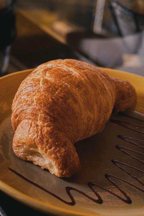 Hotel V1501 Pasto Dış mekan fotoğraf Croissant